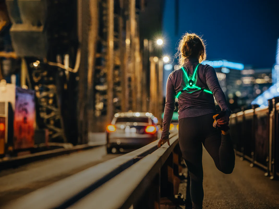 Coast Rechargeable Lighted Rope Vest - Image 3