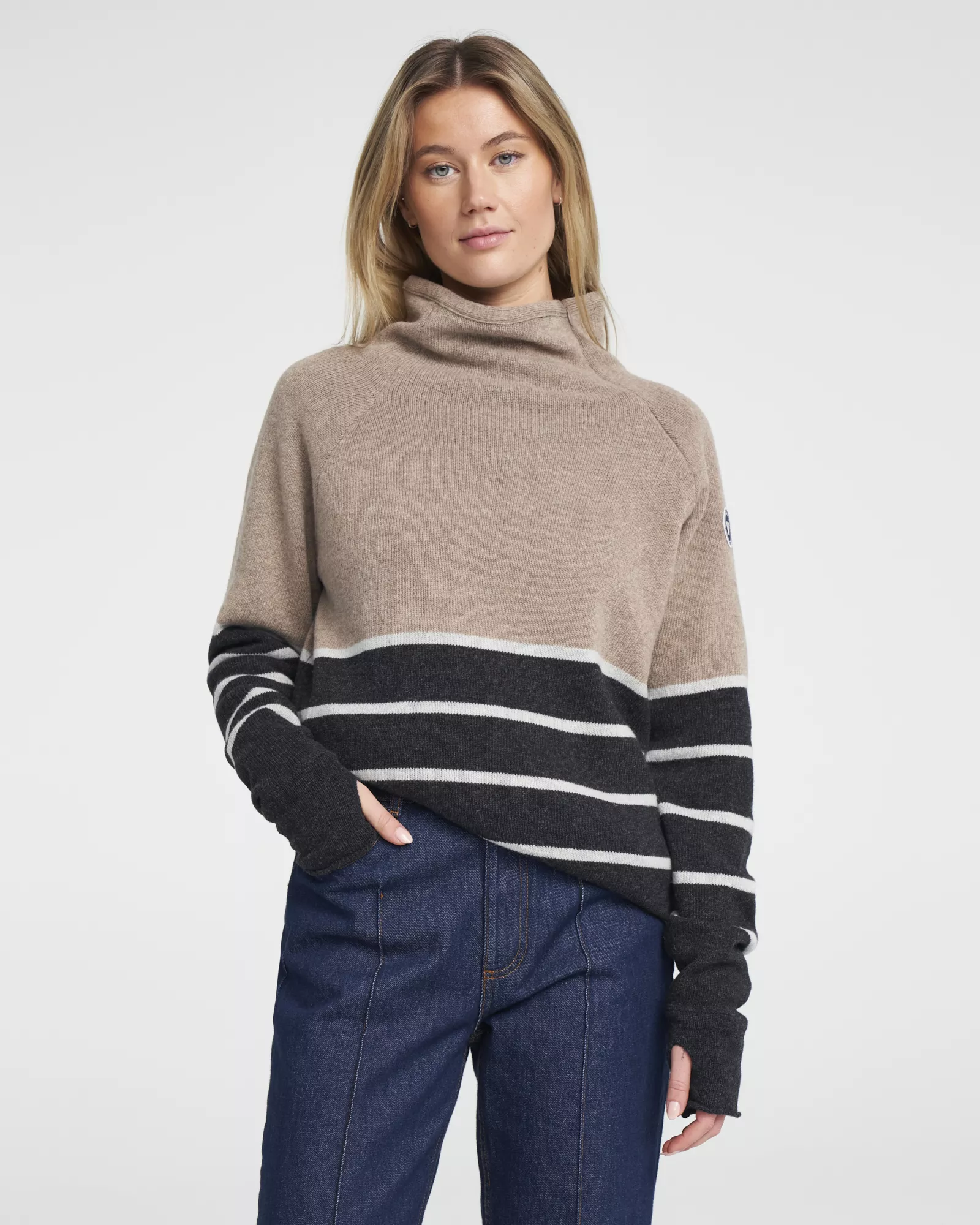 Holebrook Ladies Martina Windproof Sweater - Image 9