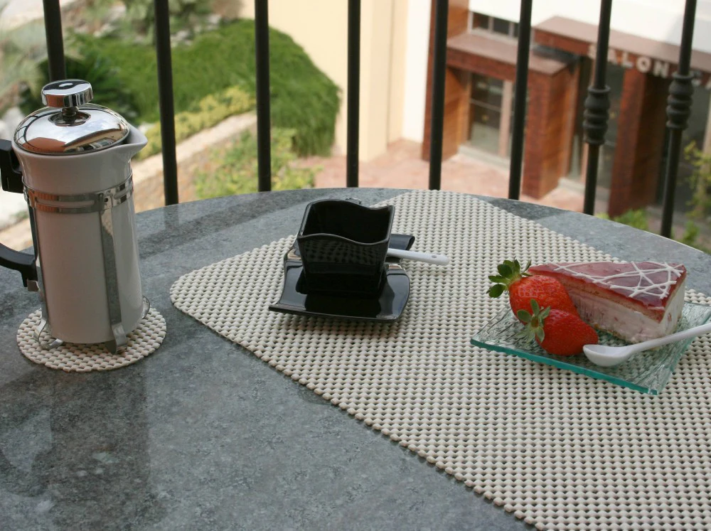 StayPut Non Slip Tablemat and Coaster Set - Image 4